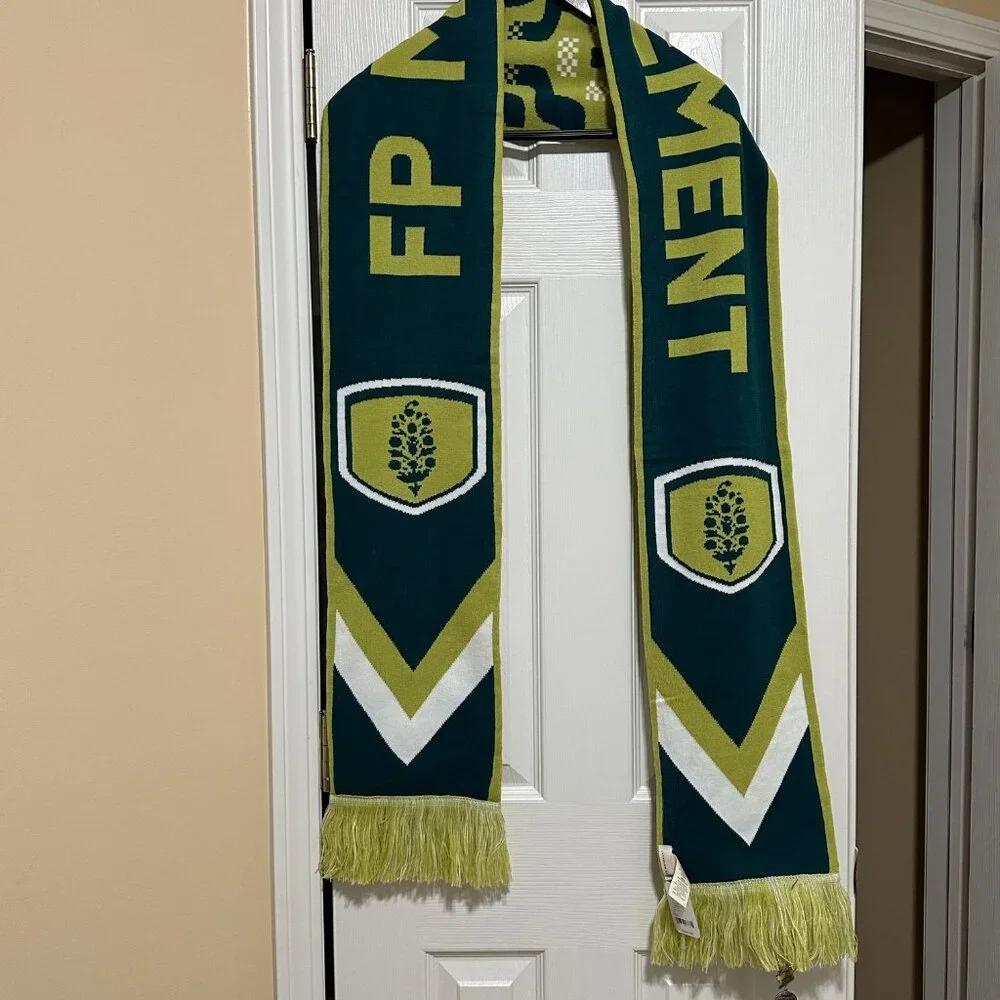 NWT free people movement Big League Reversible Scarf in Honeydew/Chartreuse